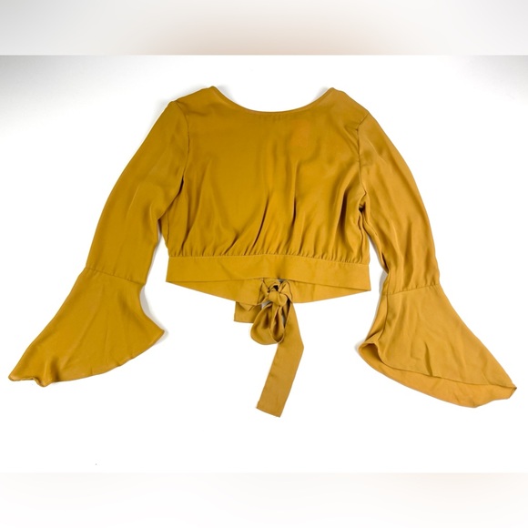 Women’s A’Gaci Yellow Bell Sleeve Blouse Size Large NWT - Picture 1 of 4